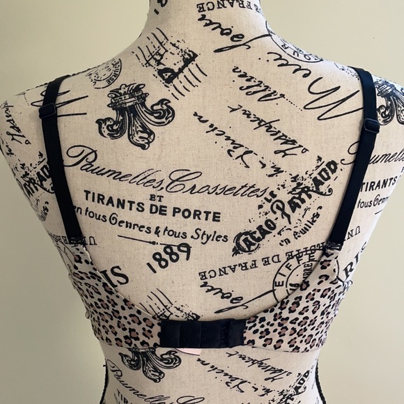 Victoria’s Secret Leopard Print Push Up Bra EUC 34D - Picture 4 of 8